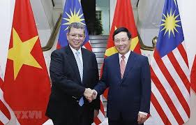 68 vietnam nil 10 10 10 (i) there is no withholding tax on dividends paid by malaysia companies. Vietnam Malaysia Target 15 Billion Usd In Trade By 2020