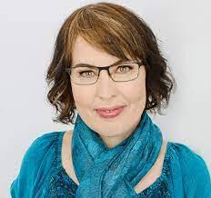 Heather Eder's Instagram, Twitter & Facebook