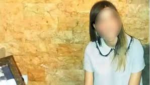 Ο φίλος της άτυχης 26χρονης κοπέλας βρέθηκε ζωντανός και πλέον όλοι περιμένουν να ρίξει φως στο πως βρήκε θάνατο η νεαρή γαρυφαλλιά. Xuhzh Tykapjhm