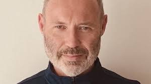 Robert Kron's Instagram, Twitter & Facebook