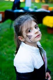 Avery Rowland's Instagram, Twitter & Facebook