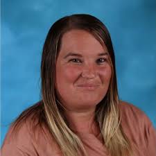 Robyn Button's Instagram, Twitter & Facebook