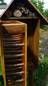 Un Hotel A Insectes Credit Photo Conseil Regional Midi Pyrenees Hotel A Insectes Tournefeuille Hotel