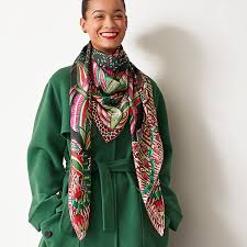 All types of silk.thinner very thin, with a high retention capacity, the pure squirrel brushes are ideal for painting on silk. Flowers Of South Africa Scarf 140 Hermes Canada