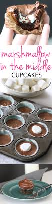 Marshmallow In The Middle Chocolate Cupcakes Gateaux Et Desserts Cupcakes Cuisine Et Boissons