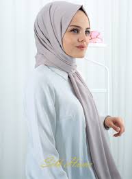 Silk Home Medine Ipegi Sal Modelleri Moda Tesettur Giyim Moda Giyim Kiyafet