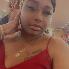 Desiree Watt's Instagram, Twitter & Facebook