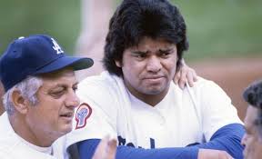 Crónicas de un periodista… “Masticando tabaco con Fernando 'el toro'  Valenzuela”