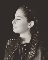 Ari Valera's Instagram, Twitter & Facebook