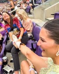 Kendall Benson's Instagram, Twitter & Facebook