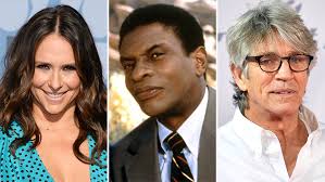 Actress jennifer love hewitt attends the 2018 fox network upfront at wollman rink, central park on may 14, 2018 in new york city. Jennifer Love Hewitt Keith David Eric Roberts Set For Family Pic Pups Alone Afm