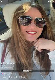 X 明機機更 Alexander Munro Daughter Lynne 5 Boostpost Boost post Tiny Tiny  Jaken Db Like Q Comment Share X Alexa Alexander Munro 17h 17h·C G Tiny  Jaken 58 58 Boostpos Boost post