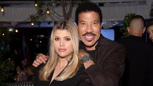 Jul 15, 2019 · kylie jenner is showing sofia richie some major love! Der Wahre Grund Warum Scott Disick Und Sofia Richie Sich Trennten News24viral