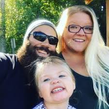 Ashley Gibb's Instagram, Twitter & Facebook