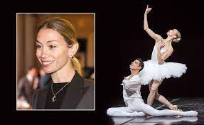 Eleonora abbagnato risiede principalmente a roma, anche se non è noto il quartiere, con la sua famiglia. Eleonora Abbagnato Interview En Pointe Luxuryrome Shopping Arts Fun
