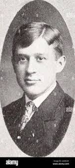 Edna Henry's Instagram, Twitter & Facebook