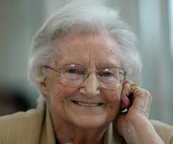 Cicely Saunders: “Importas porque eres tú, hasta el último momento de tu  vida”