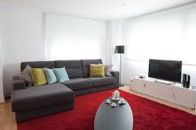 Grey Sofa Red Carpet Livingroom Designed By Nuvart Alfombras Salon Disenos De Unas Alfombras Para Dormitorios