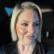 Jackie Fike's Instagram, Twitter & Facebook