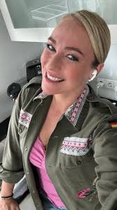 Wir Lieben Schlager&Deutschen Discofox helft mit ihn zu Retten