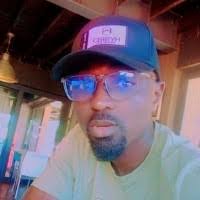 Eric Larbi's Instagram, Twitter & Facebook