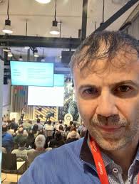 Disfrutando del Google Search Central Madrid Live y de las presentaciones  de John Mueller Moshe Samet Daniel Waisberg Eric Barbera y Nikola Todorovic  y en compañía de los mejores SEO de España |