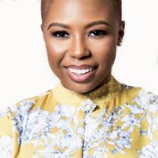 Jacqueline Dow's Instagram, Twitter & Facebook