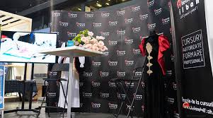 De la locuri de muncă la sfaturi pentru construirea unei cariere de succes, webinarii, sesiuni de dezvoltare profesională, discuții cu experți despre diverse teme, interacțiuni directe între participanți și. Conferinte Si Workshop Uri Marca Atelierele Ilbah La Targul De Cariere 2019 Cluj Atelierele Ilbah