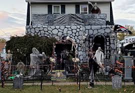 Next you are going to enjoy 10+ clever ideas how to make or makeover your backyard privacy landscaping ideas. Ne Ohio Haunted Homes Provide Blood Guts Gore And Scary Good Halloween Fun In Your Neighborhood Cleveland Com