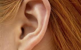 Senzatie de urechi infundate sau secretii care se scurg prin urechi; Remedii Naturiste Pentru Probleme Auriculare Epoch Times Romania