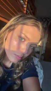 Unblended bronzer, W lighting