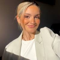 10+ perfiles de «Mena Sánchez»