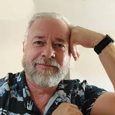 Melissa Seward's Instagram, Twitter & Facebook