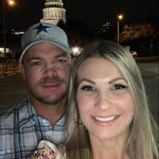 Melanie Easterling (pinpalmelanie)