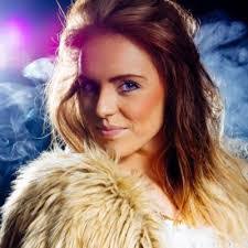 Donna Crisp's Instagram, Twitter & Facebook