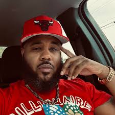 Tekken cosplayers in the group?