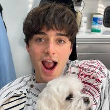 Cody Tracy's Instagram, Twitter & Facebook