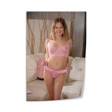 Amazon.com: Sexy Cute Girl Coco Lovelock Art Poster (5) Wall Poster Art  Canvas Printing Living Room Office Bedroom Aesthetic Poster  12x18inch(30x45cm) Unframe-style: Posters & Prints