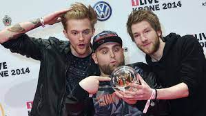 Maybe you would like to learn more about one of these? Videoportal Youtube Stars Apecrime Verlassen Mediakraft