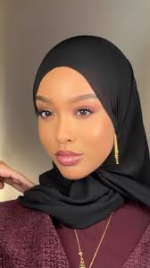 #ad ✨Eid Mubarak, beauties!✨ Today we’re trying a soft monochromatic glam  using my faves from @holtrenfrew. Because Eid calls for a radiant look  that’s as bright as the celebration itself!🌙🤍 ...