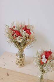 Vous êtes créative, forcément votre bouquet de mariage sera diy ! Les Herbes Hautes Bouquet De Fleurs Sechees Modele Rouge Coquelicot