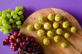 Bouchees Raisin Chevre Et Pistache Au Thermomix Recette En 2020 Recette Legumes Thermomix Pistache Recette Legume