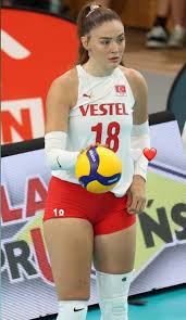 Sports Babes on X: Zehra Gunes 🔥🔥🤤🤤💦💦🌶️🌶️ t.coCXtpZltpcv   X