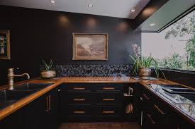 Well cared for, great condition. Profile Door Styles Kitchen Centre