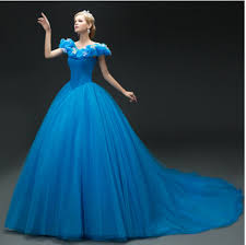 Trouvez robe de princesse dans acheter et vendre | achetez et vendez des articles localement à grand montréal. Offre Speciale Nouveau Film De Luxe Bleu Cendrillon Robe Cosplay Costume Robe De Fete Robe De Princesse Adulte Cendrillon Costume S 2xl Aliexpress