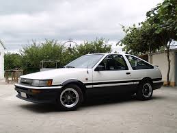 What are the key differences between the normal kouki toyota sprinter. Toyota Ae86 Levin En Venta