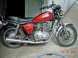 И предназначалась для внутреннего японского рынка. Suzuki Gs 250 T 3 Bikes Bestcarmagz Net