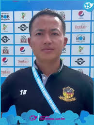 𝗣𝗿𝗲 𝗠𝗮𝘁𝗰𝗵 𝗣𝗿𝗲𝘀𝘀 𝗖𝗼𝗻𝗳𝗲𝗿𝗲𝗻𝗰𝗲 𝘄𝗶𝘁𝗵 𝗠𝗿. 𝗚𝗼𝗽𝗮𝗹  𝗥𝗮𝗶, 𝗛𝗲𝗮𝗱 𝗖𝗼𝗮𝗰𝗵 𝗼𝗳 𝗣𝗮𝗿𝗼 𝗙𝗖 𝗪𝗼𝗺𝗲𝗻, #bhutanff,  #HomeOfHappiness #womensfootballinbhutan #BoBBWNL2025 #bwnlmatchday16  #gcwfcvsswfo#gelephuacademygirls ...