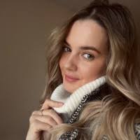 100+ "Vavrin" profiles