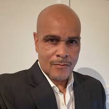 What do I still need to do to reach 30 days consecutive earning criteria?